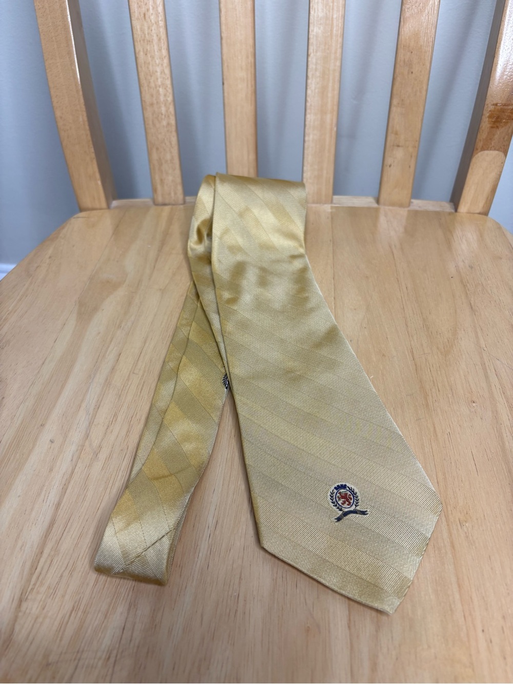 Tommy Hilfiger men’s yellow striped 100% silk tie